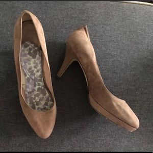 Vince Camuto Nude Pumps